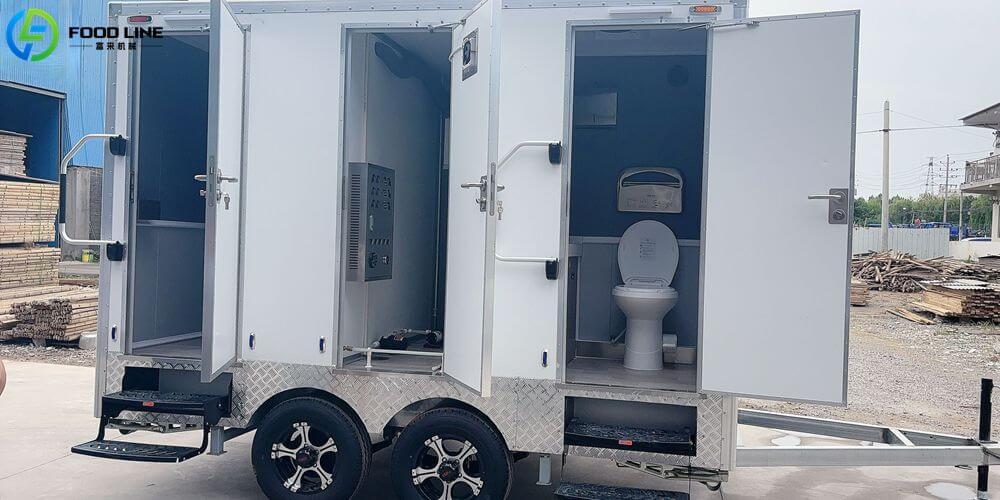 delicious food trailer with bathroom for sale