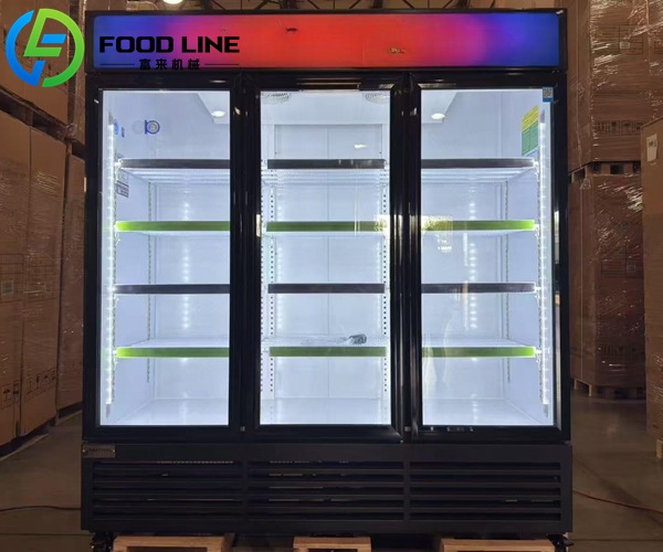 three door bottled beverage exhibition cooler