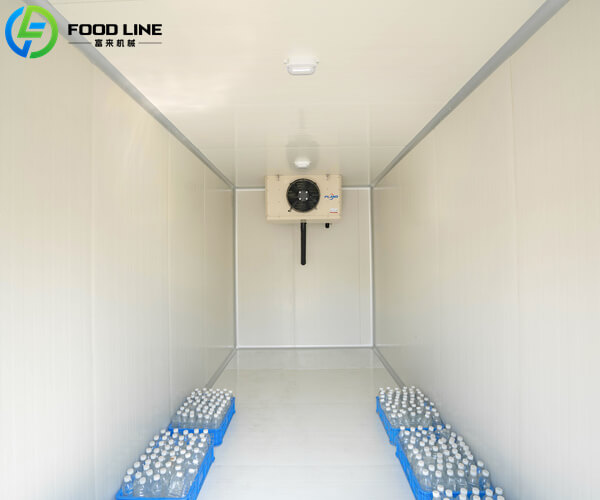 energy saving solar walk in cooler