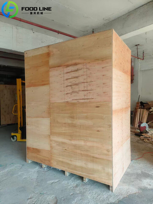 automatic fried food vending equipment in export wooden case