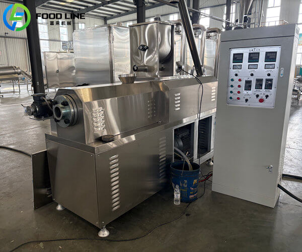 twin screw extrusion equipment for puffed food making