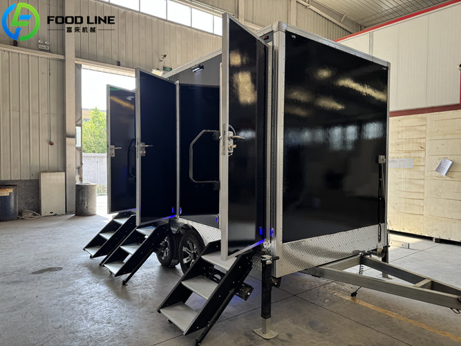 3 stall portable toilet trailer for comfortable outdoor events