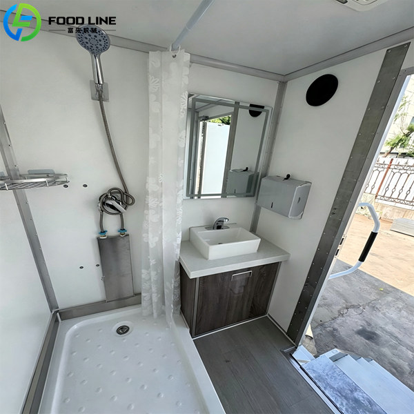 towable toilet trailer with shower