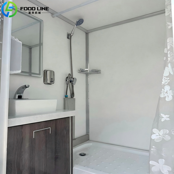 trailer based mobile restroom with shower